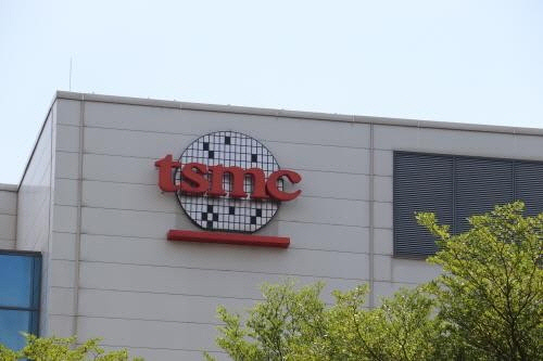 "TSMC, AI ݵü       "